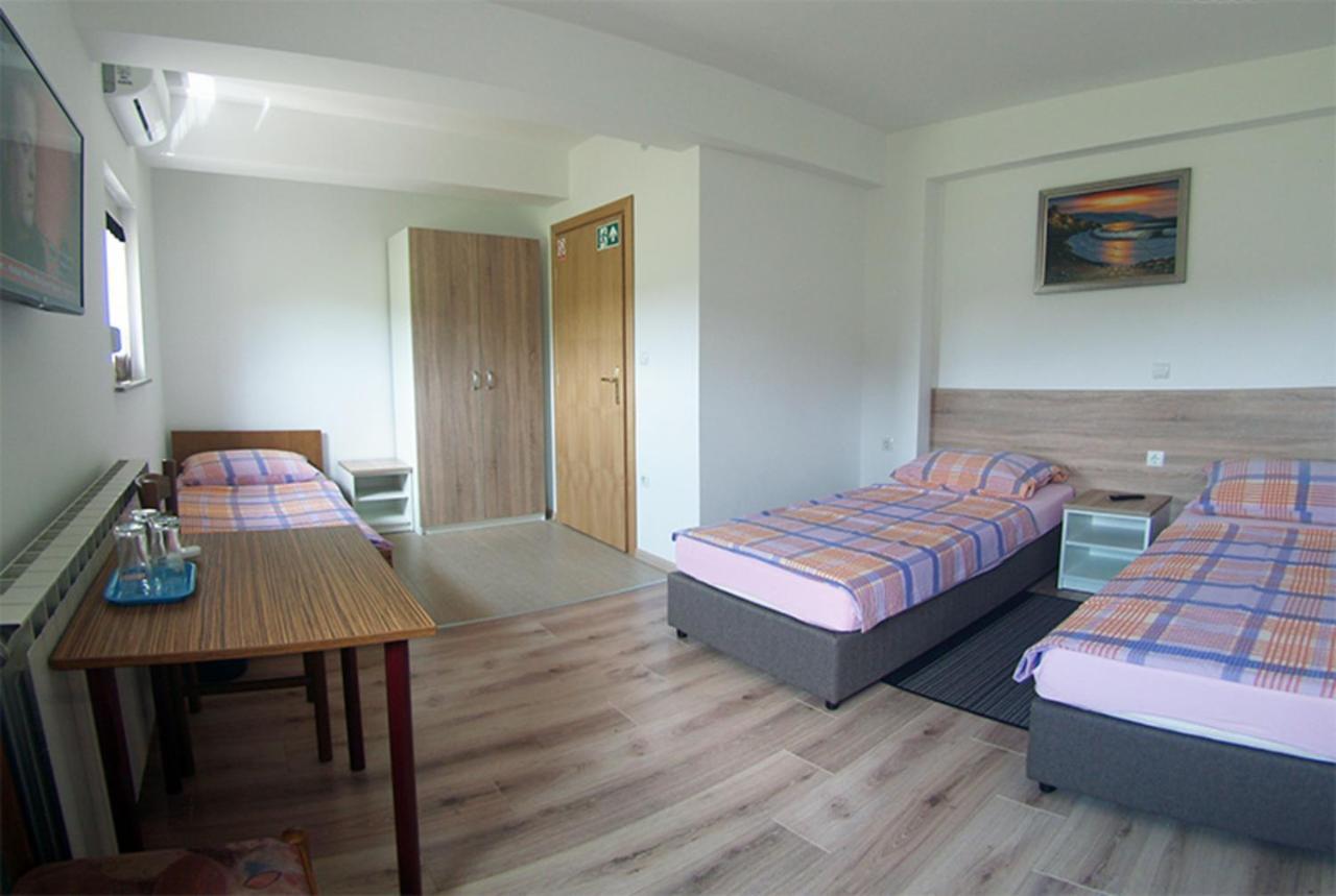 Bed and Breakfast Sobe Mrak à Bjelovar Extérieur photo